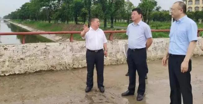 市領(lǐng)導(dǎo)來(lái)漣指導(dǎo)防汛工作